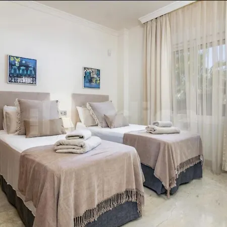Aloha Hill Club Appartement *